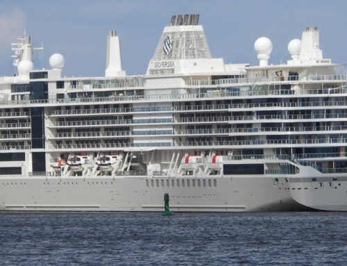 Silversea’s Silver Ray penalized for navigational violation near Capri’s Faraglioni